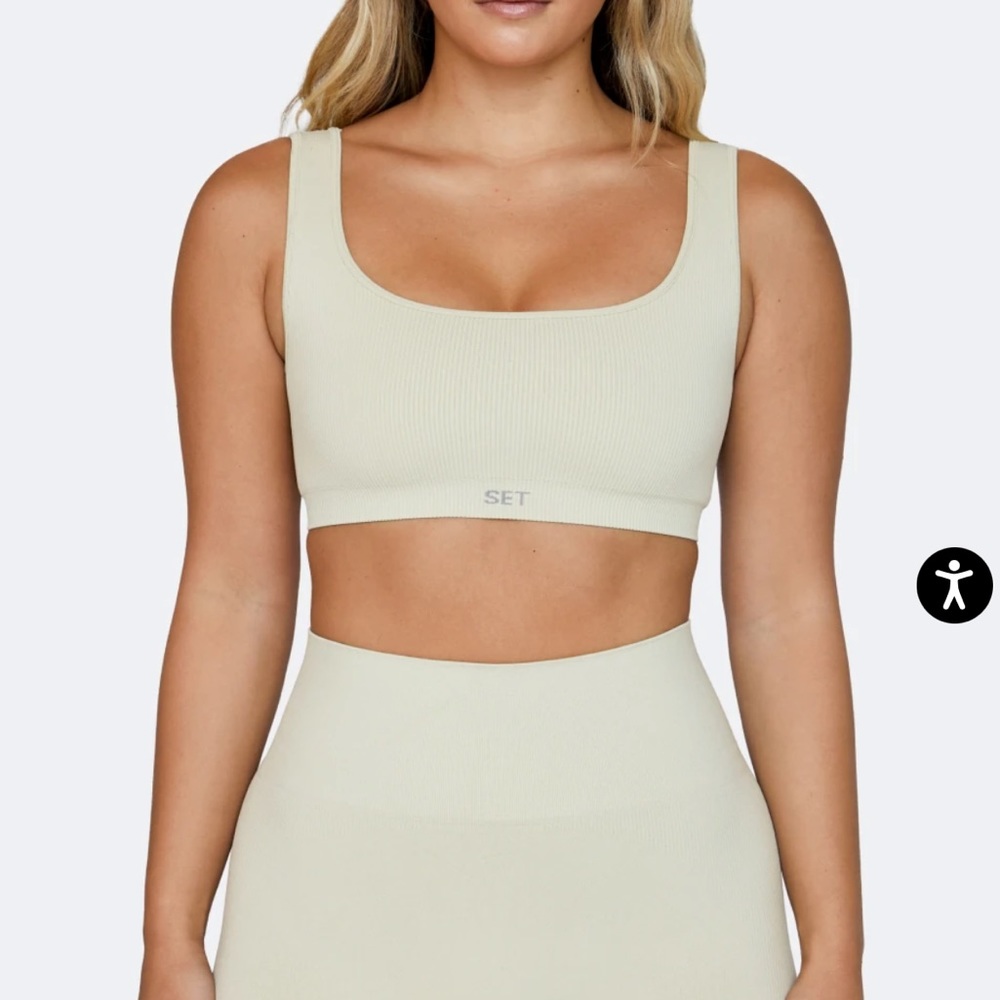 Set Active Box Cut Sports Bra in Oat Milk